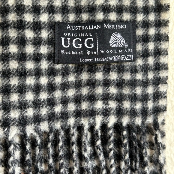 Original UGG Australian merino plaid scarf - Picture 2 of 4